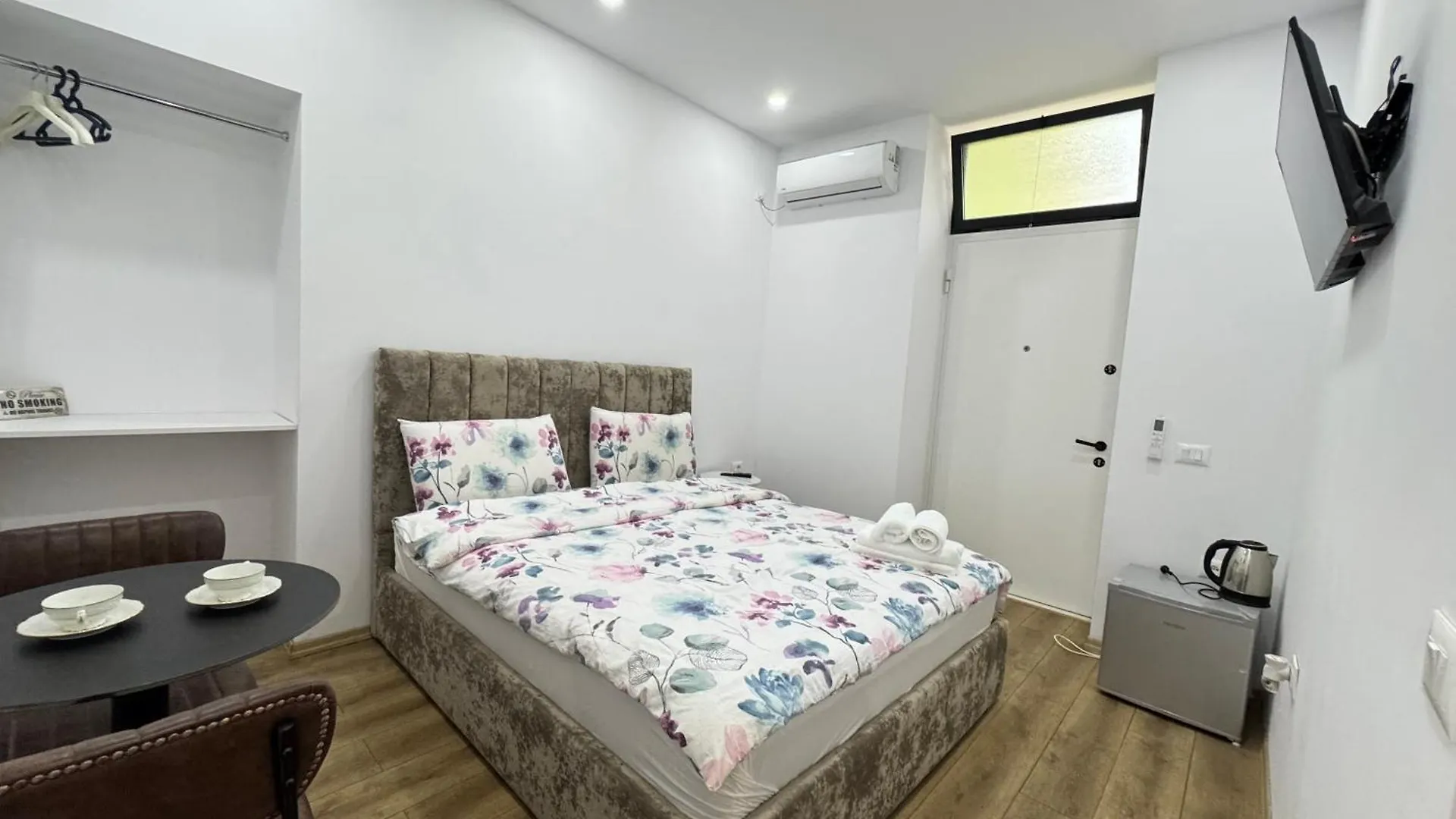 Vila 21 At Blloku Area Tirana